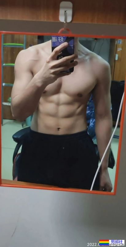 黑龙江寸头直男退役小哥，东北爷们气质太浓了 - 51虹马