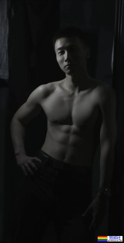 黑龙江寸头直男退役小哥，东北爷们气质太浓了 - 51虹马