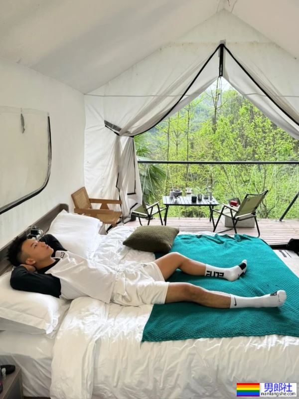 黑皮小哥哥，看着真有味道 - 51虹马