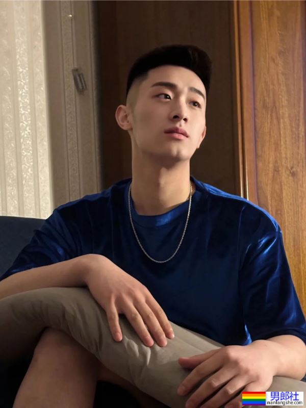 185cm河南爷们，嘎嘎板正 - 51虹马