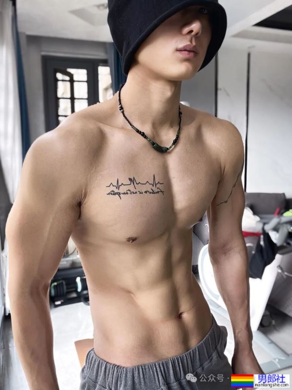 揭秘健身界的“奶狗”男神教练：身高183cm，体重76kg的完美身材！ - 51虹马