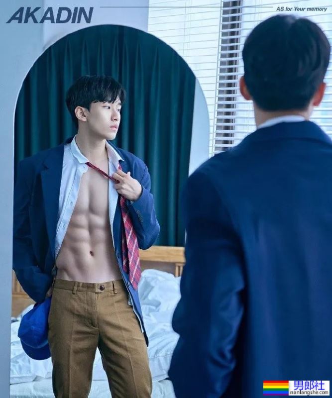 八块腹肌的男大！ - 51虹马