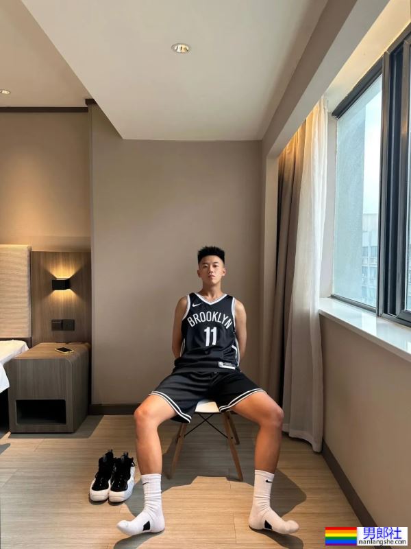 黑皮小哥哥，看着真有味道-51虹马