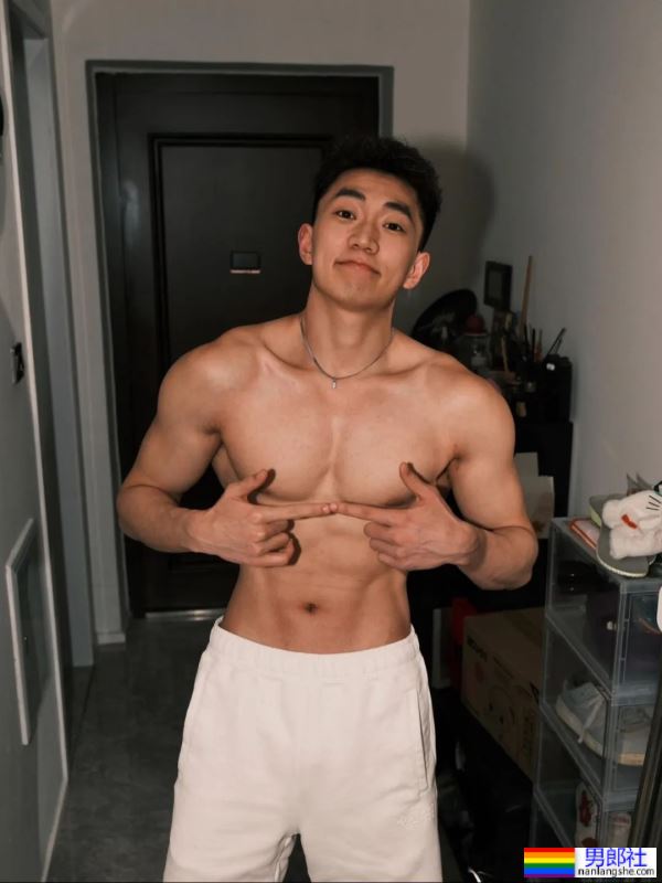 身材超正的，浙江男大学生-51虹马