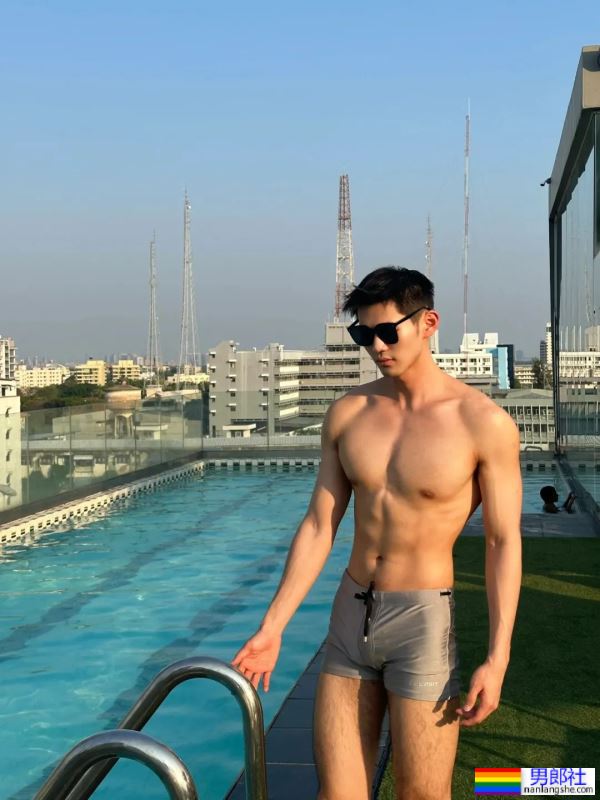 我最讨厌别人拿枪对着我了 - 51虹马