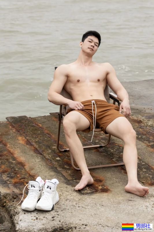 肉壮小哥哥 - 51虹马