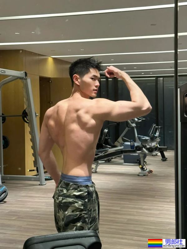 我最讨厌别人拿枪对着我了 - 51虹马