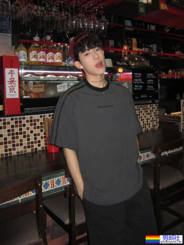 高颜值小奶狗 - 51虹马