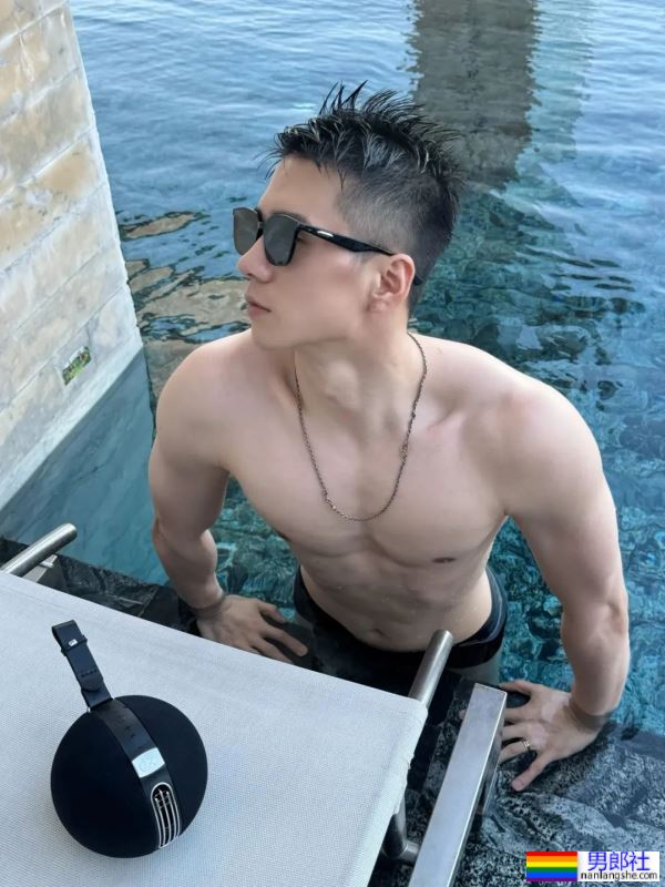 宝子们，这身材看着就馋哭了 - 51虹马