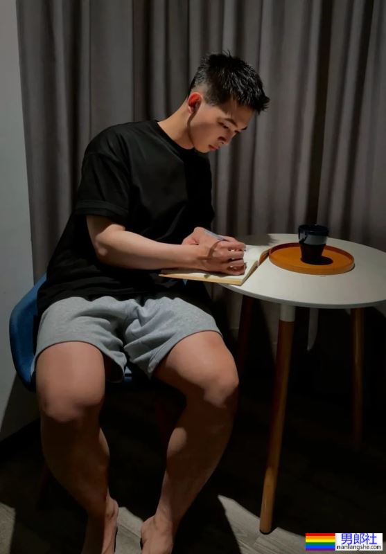 192CM大男孩 - 51虹马