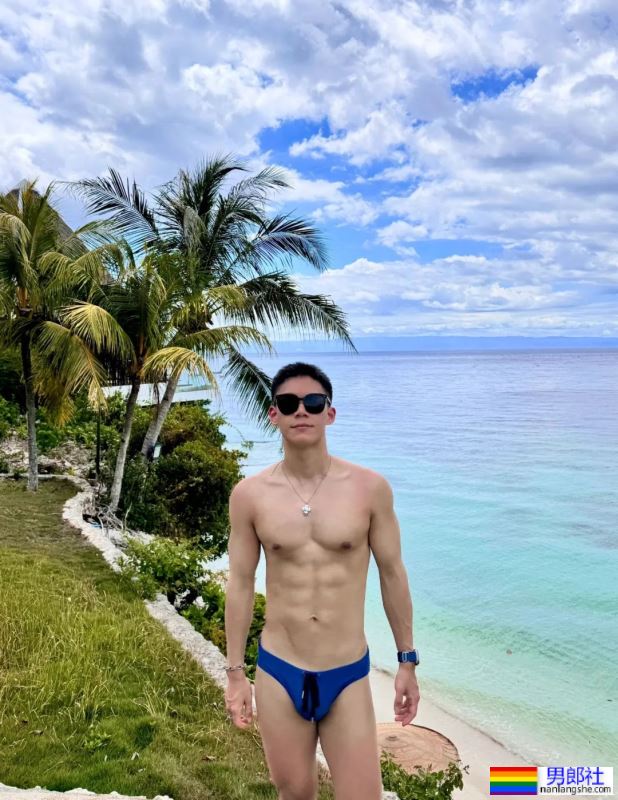 高高瘦瘦的大包男友，请你看腹肌-51虹马