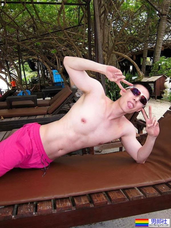 小哥哥放飞自我，太搞怪的pose - 51虹马