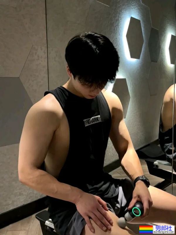 白白壮壮的小哥哥，X张力好强 - 51虹马