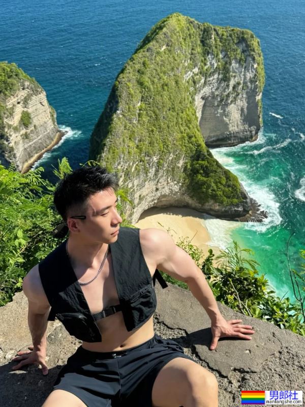 宝子们，这身材看着就馋哭了 - 51虹马