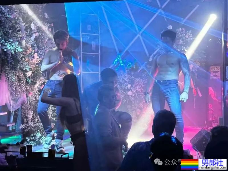 曼谷(是隆/GOGOBAR)Banana Club 有GOGOBOY站台 2点后蹦迪跳舞 - 51虹马 曼谷(是隆/GOGOBAR)Banana Club 有GOGOBOY站台 2点后蹦迪跳舞 - 51虹马