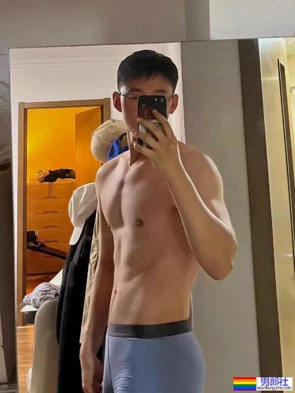 轻熟商务男，正装 - 51虹马