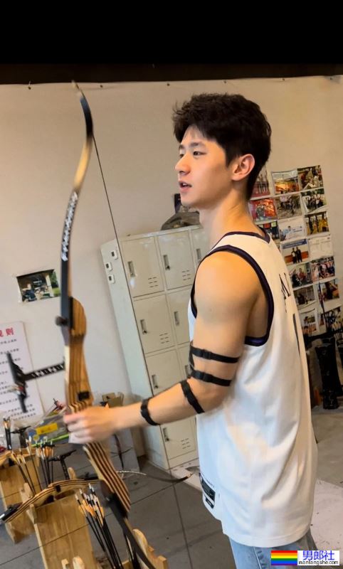 极品天菜，篮球少年 - 51虹马