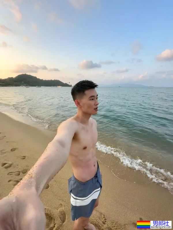 喜欢穿，还是不穿? 正装照真的超帅的 - 51虹马