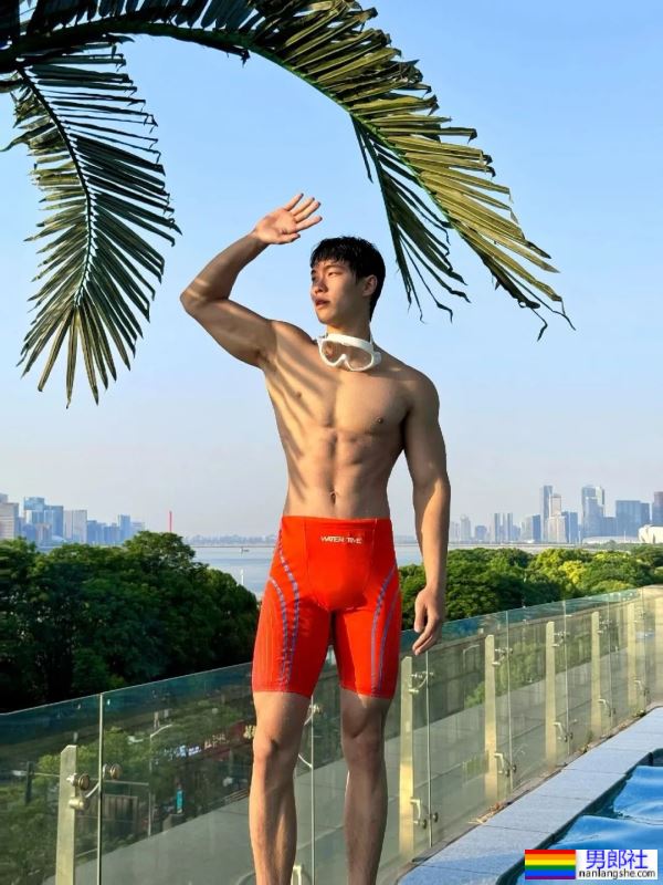 宝藏男孩，身材好到失真 - 51虹马