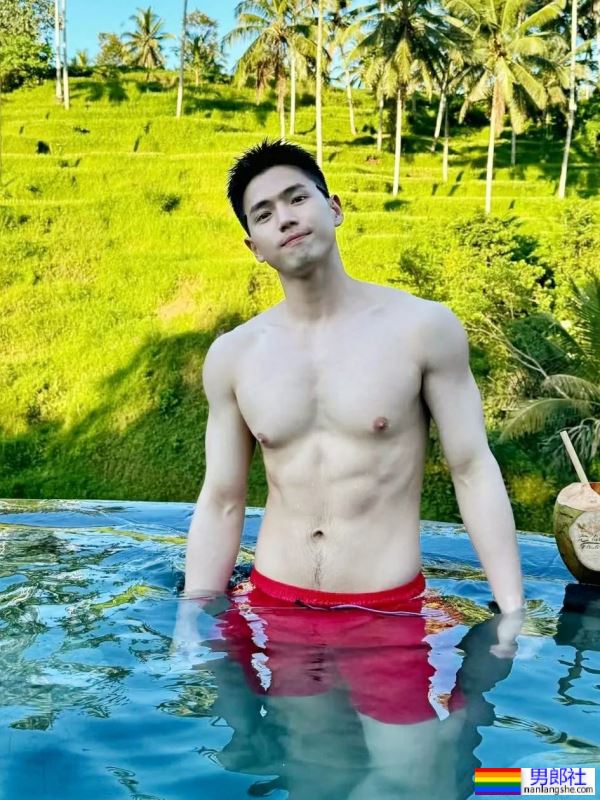 秀色可餐，请节制你那让人欲罢不能的帅气 - 51虹马