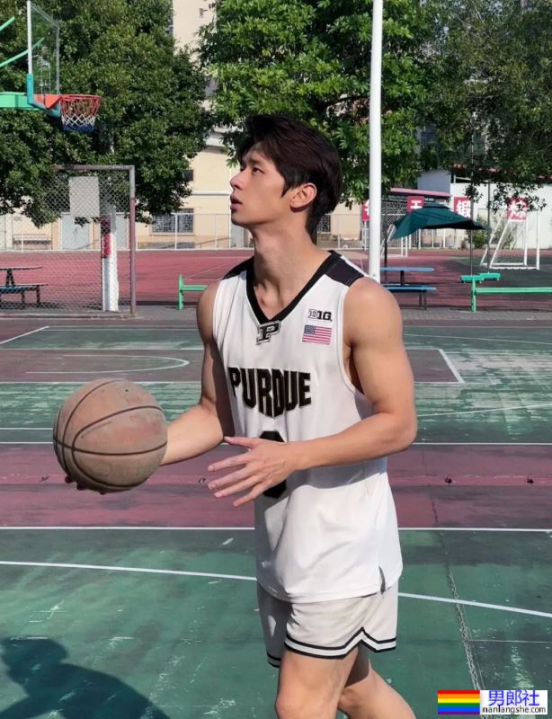 极品天菜，篮球少年 - 51虹马