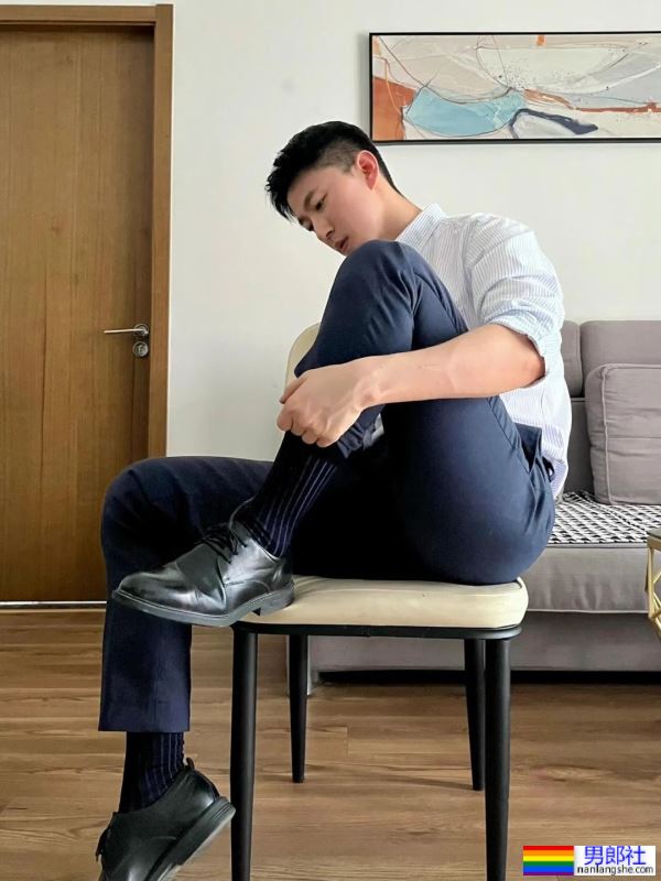 轻熟商务男，正装 - 51虹马