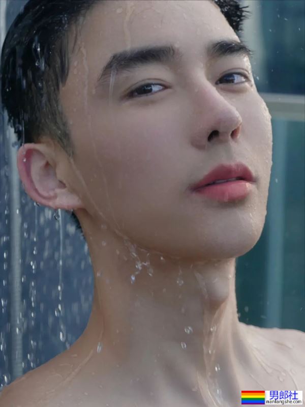 夏日泳池，帅哥 - 51虹马