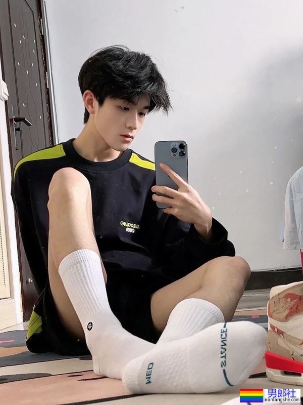 高颜值帅哥一枚 - 51虹马