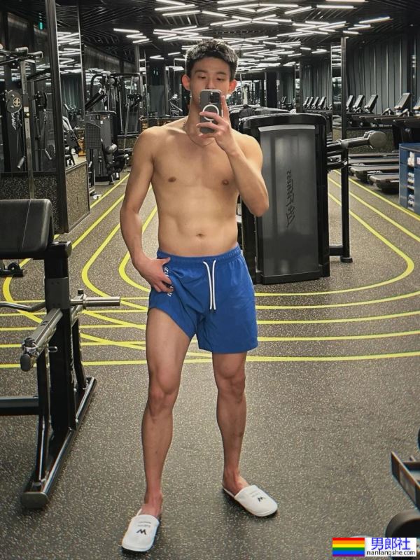 可狼可奶，小帅哥 - 51虹马