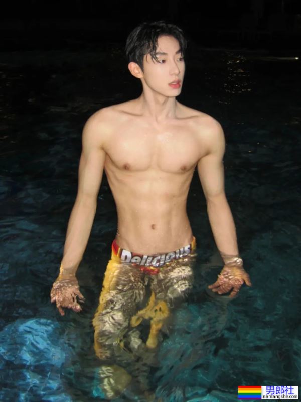 高颜值小奶狗-51虹马