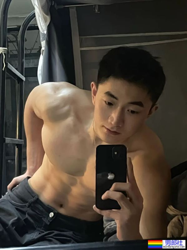 身材超正的，浙江男大学生 - 51虹马