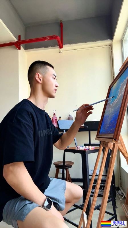 太吸睛，小鹿角腹肌男 - 51虹马