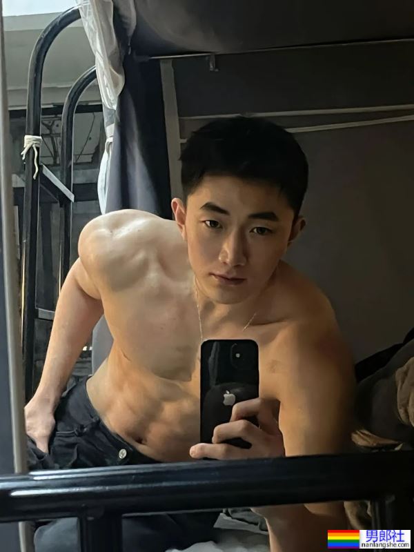 身材超正的，浙江男大学生 - 51虹马