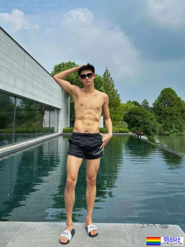 可狼可奶，小帅哥 - 51虹马