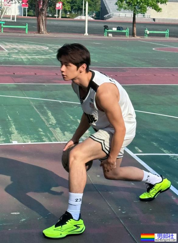 极品天菜，篮球少年 - 51虹马