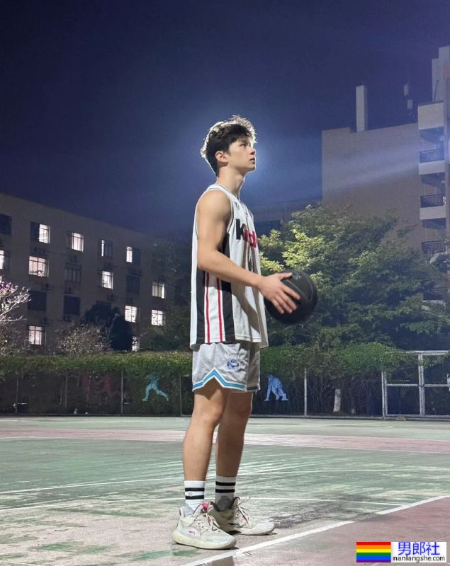 极品天菜，篮球少年 - 51虹马