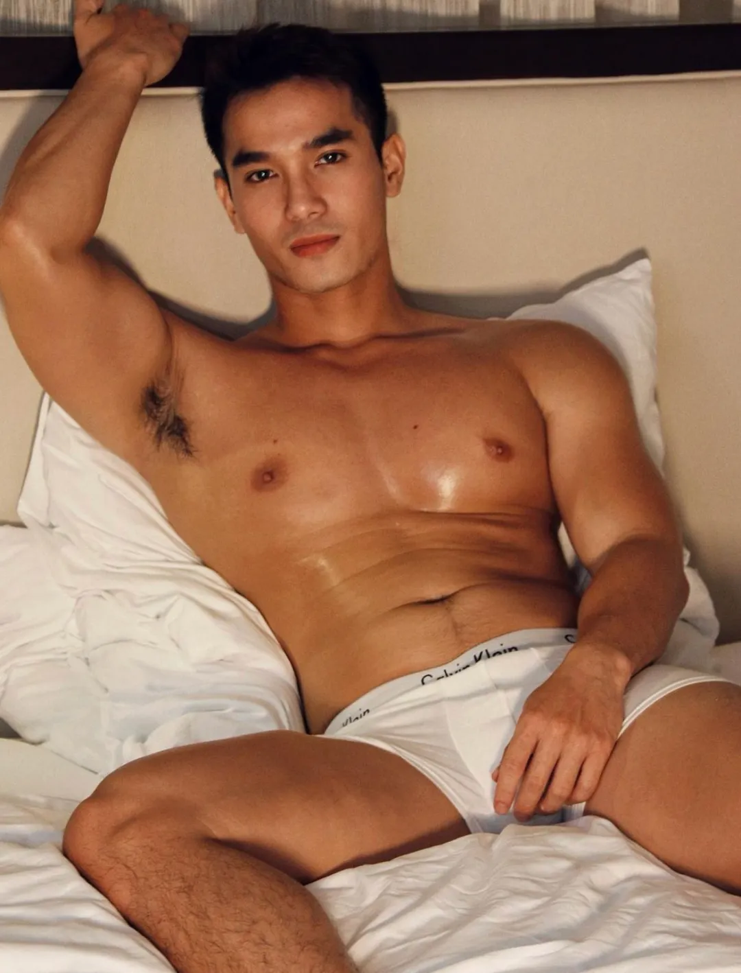 肌肉名媛的浴巾掉了!为找金主太没下限了! - 51虹马 肌肉名媛的浴巾掉了!为找金主太没下限了! - 51虹马