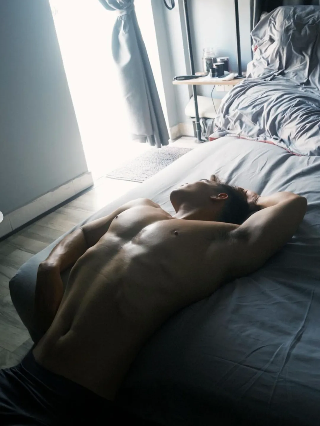 肌肉名媛的浴巾掉了!为找金主太没下限了! - 51虹马 肌肉名媛的浴巾掉了!为找金主太没下限了! - 51虹马