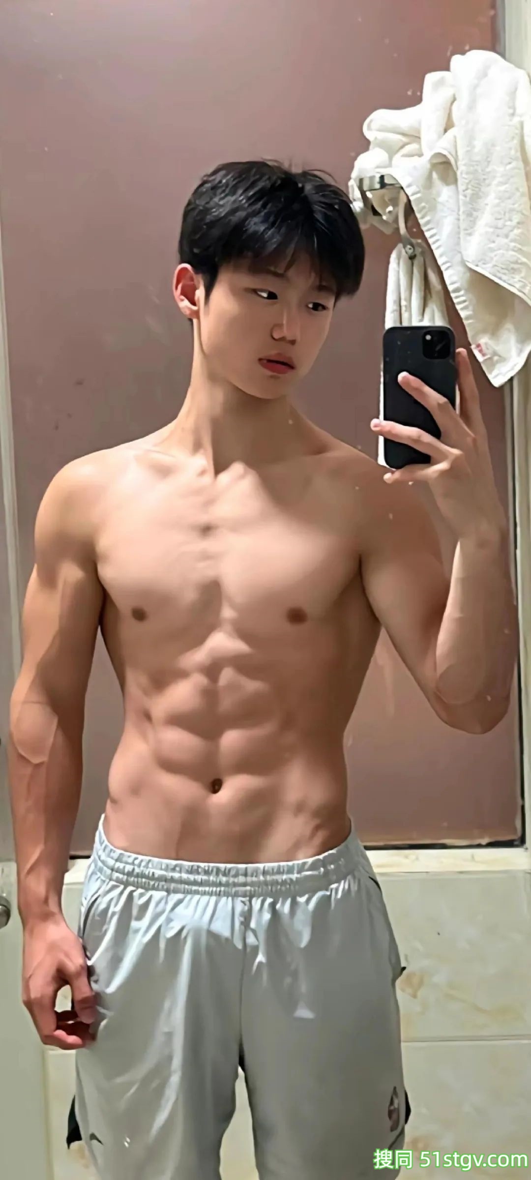 18岁好嫩，身材棒，奶香奶香的 - 51虹马