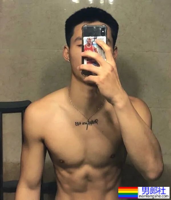 四川成都男大，好馋这身子 - 51虹马