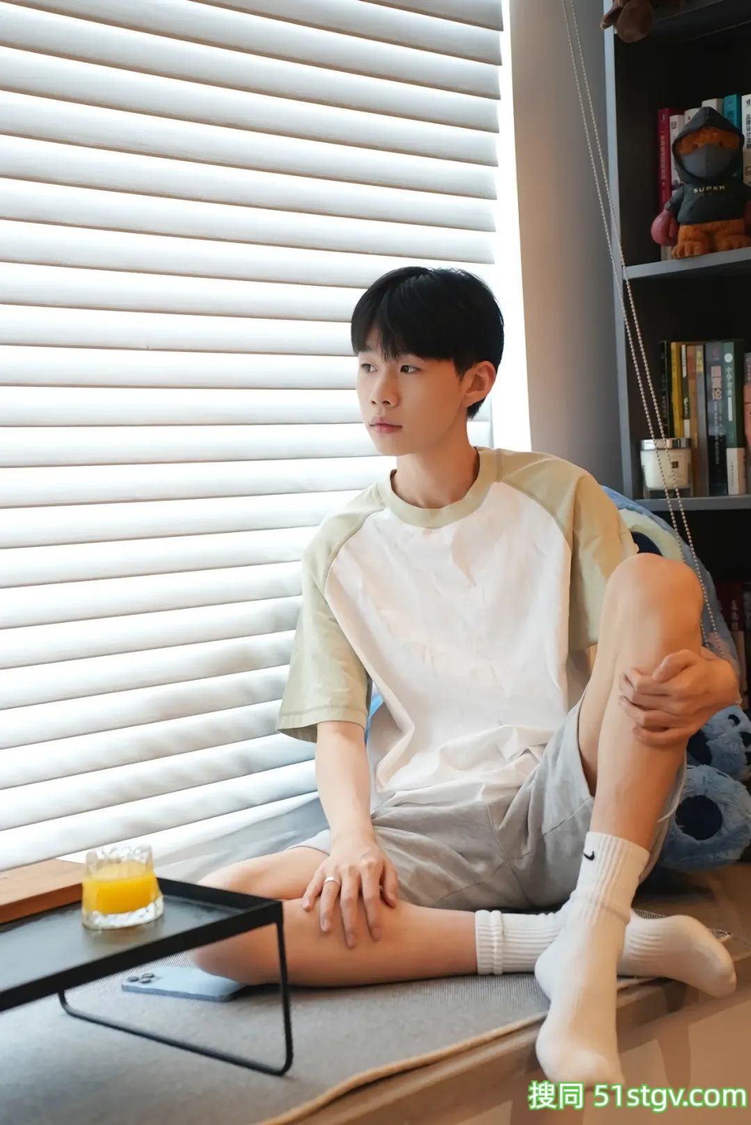 白净小奶狗，男高 - 51虹马