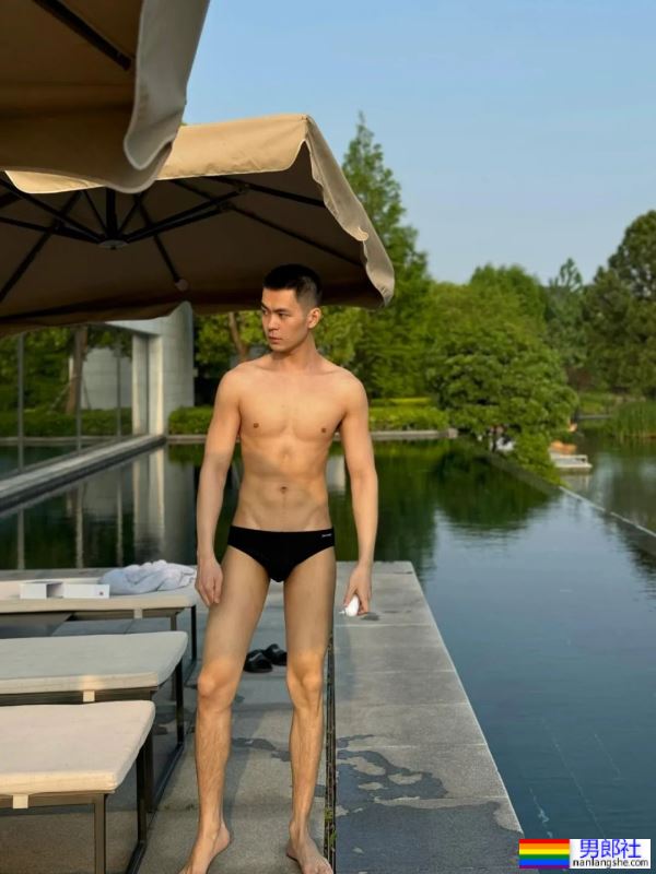 188cm，长腿特别好看，直粗细均匀 - 51虹马