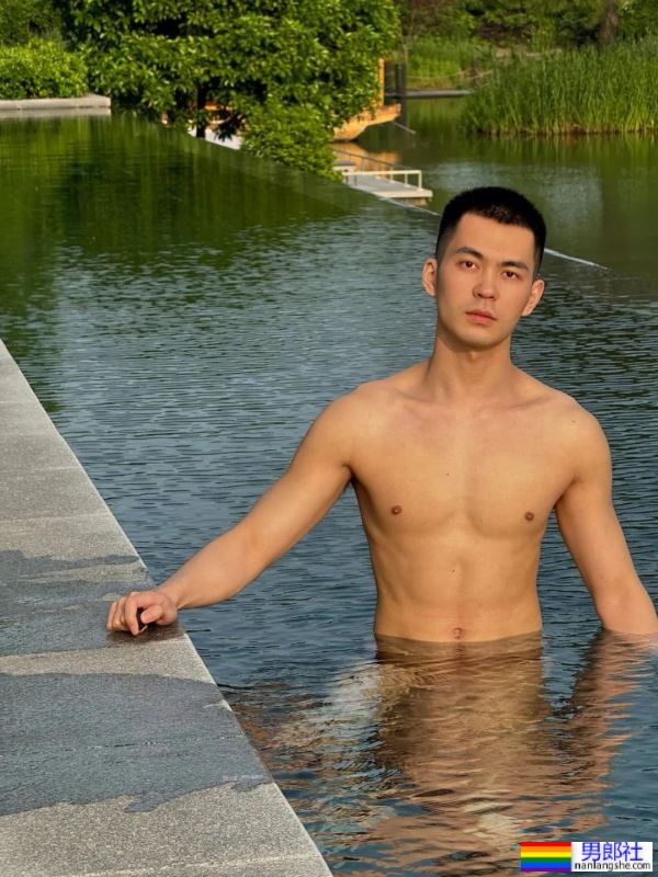 188cm，长腿特别好看，直粗细均匀 - 51虹马