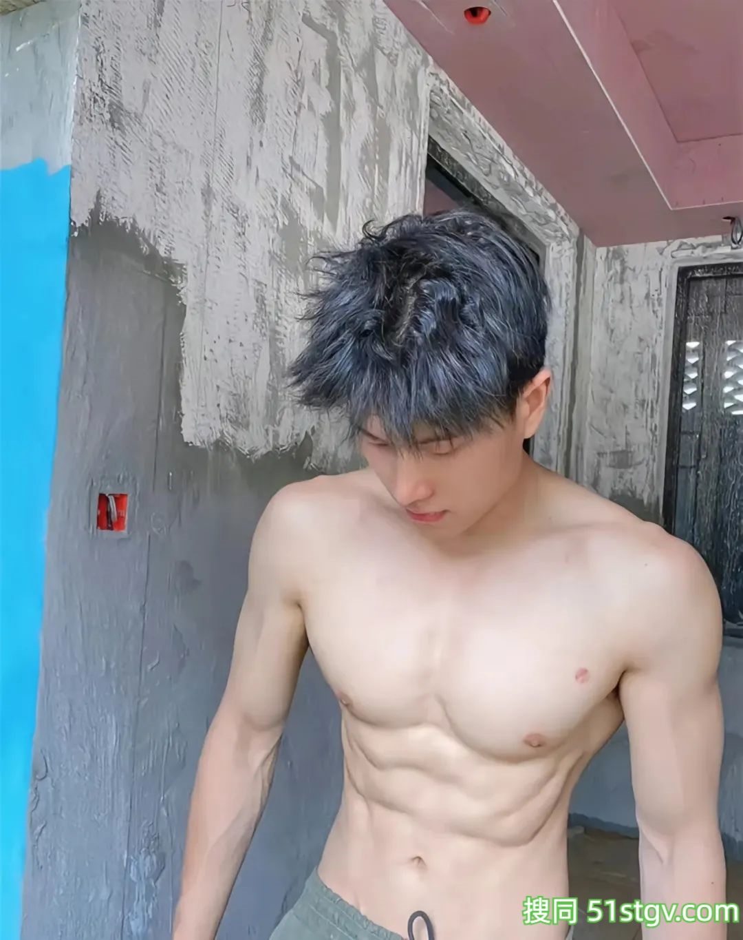 想让他也来我家，帮忙装修装修 - 51虹马