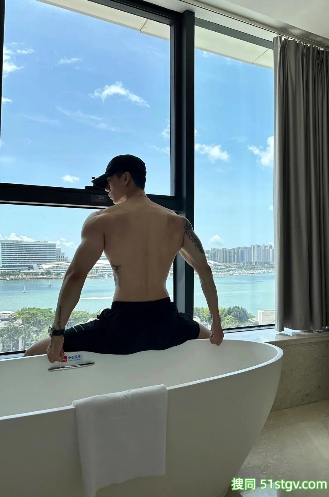 天菜，体育生，公狗腰 - 51虹马