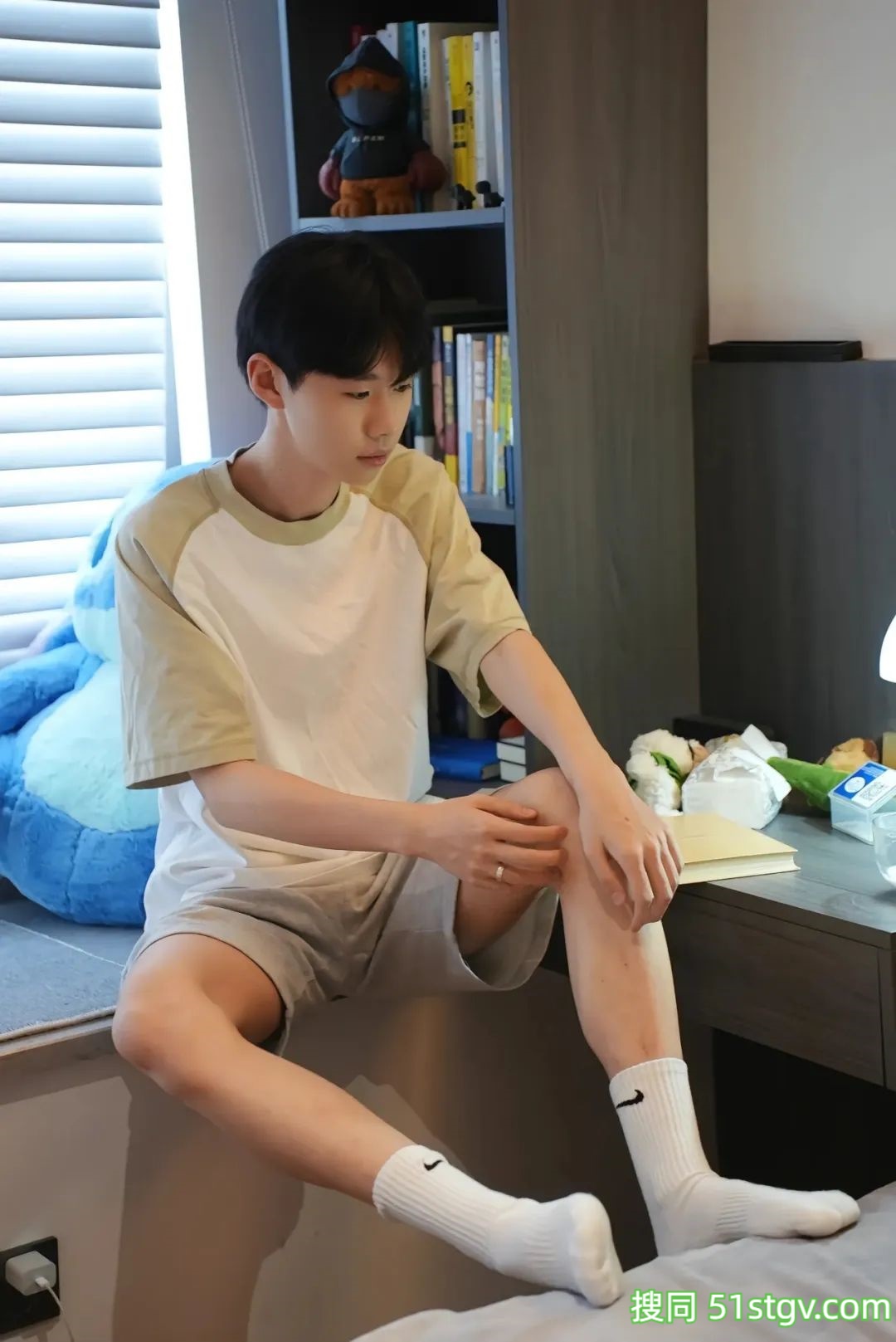 白净小奶狗，男高 - 51虹马