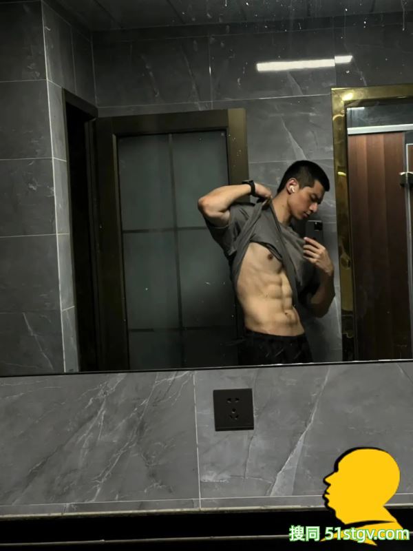 成都0都想掰弯的寸头西北汉子！ - 51虹马