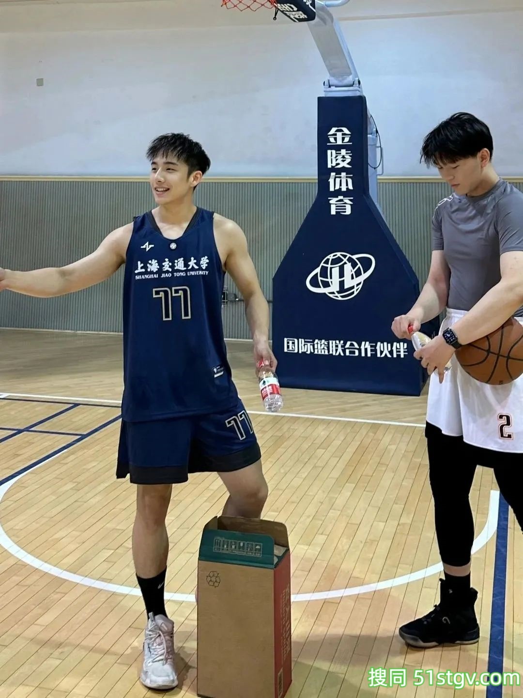 被采访的上海交大安泰班主任！ - 51虹马