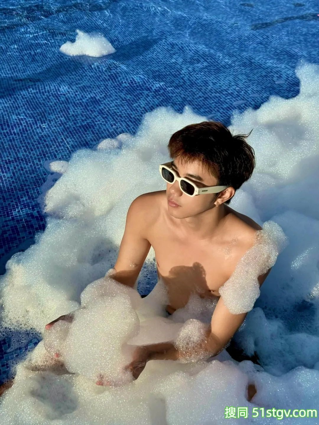 下雨天，适合宅在家睡觉 - 51虹马