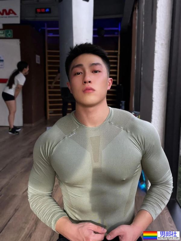 粗腿大胸肌，男孩子的快乐 - 51虹马